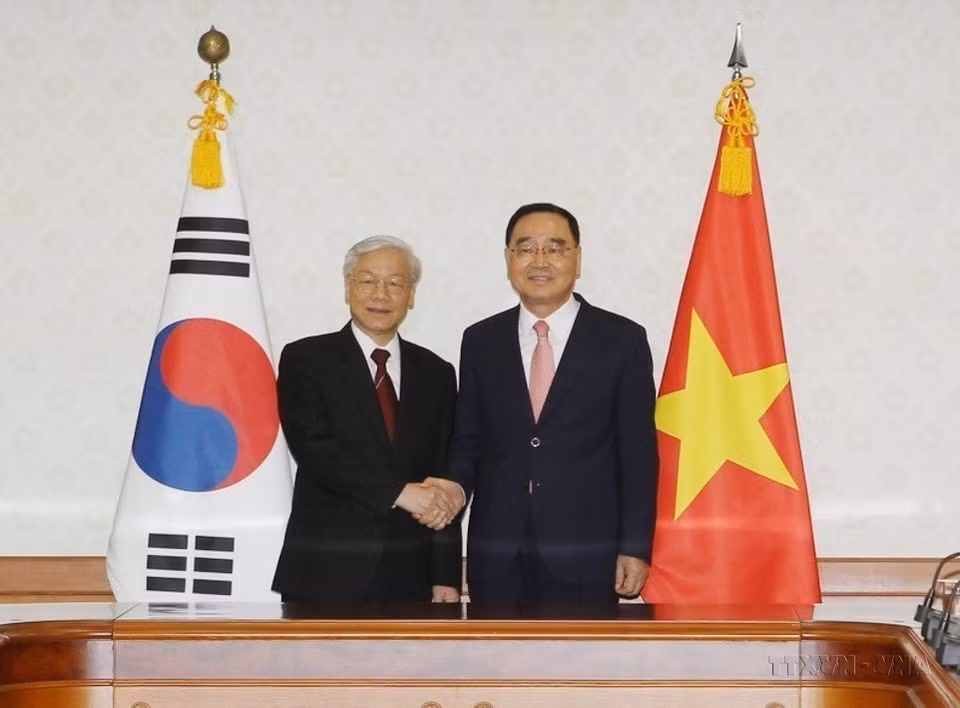 Tổng Bí thư Nguyễn Phú Trọng hội kiến Thủ tướng Hàn Quốc Jung Hong-won trong chuyến thăm cấp Nhà nước tới Hàn Quốc, ngày 2/10/2014, tại Thủ đô Seoul. (Ảnh: Trí Dũng/TTXVN)