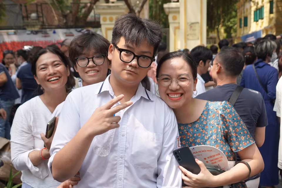 Nhiều thí sinh tự tin cho biết có thể đạt được điểm 7 hoặc 8 với đề thi Ngữ văn năm nay. (Ảnh: PV/Vietnam+)