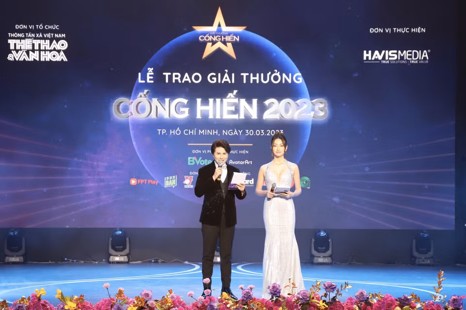 Phần khai mạc chương trình. (Ảnh: Hồng Giang/TTXVN)
