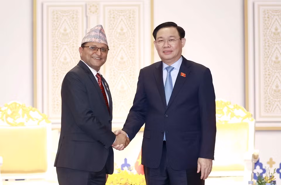 Chủ tịch Quốc hội Vương Đình Huệ gặp Chủ tịch Quốc hội Nepal Ganesh Prasad Timilsina. (Ảnh: Doãn Tấn/TTXVN)