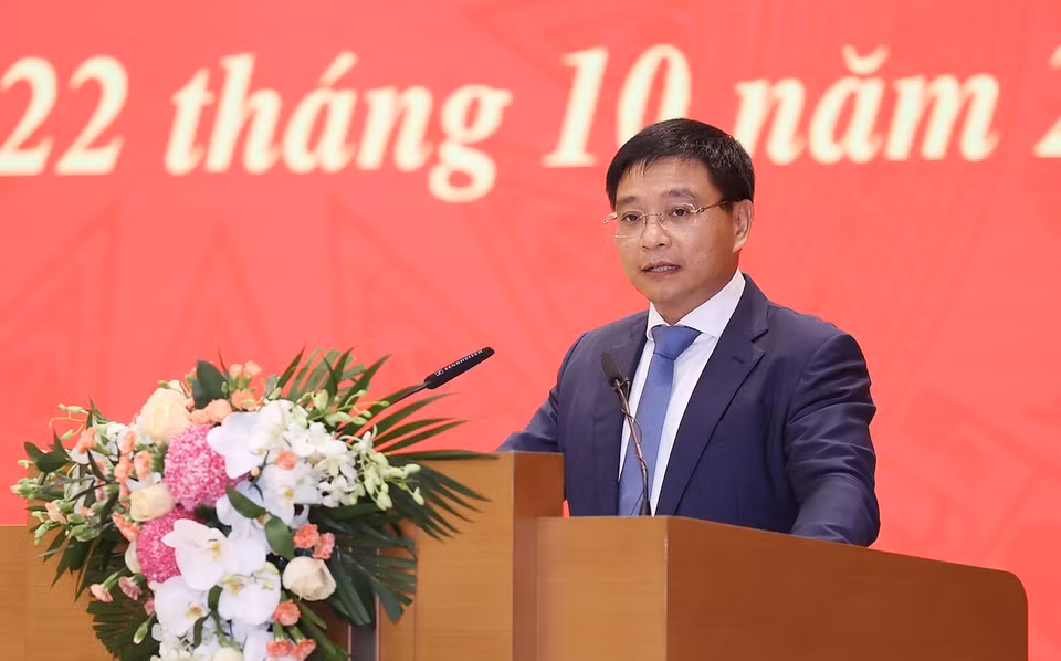 Bộ trưởng Bộ Giao thông Vận tải Nguyễn Văn Thắng phát biểu nhận nhiệm vụ. (Ảnh: Dương Giang/TTXVN)