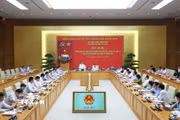Hội nghị thông qua dự thảo báo cáo kết quả kiểm tra, giám sát (đợt 3) đối với Ban Thường vụ Đảng ủy Chính phủ. (Ảnh: Dương Giang/TTXVN)