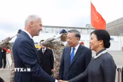 Tổng Bí thư, Chủ tịch nước Tô Lâm và Phu nhân Ngô Phương Ly đến thủ đô Brussels, bắt đầu thăm chính thức EU và Bỉ. (Ảnh: Thống Nhất/TTXVN)