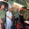 Cơ quan An ninh điều tra Công an tỉnh Đồng Tháp thi hành Quyết định khởi tố và Lệnh bắt bị can để tạm giam. (Nguồn: Bộ Công An)