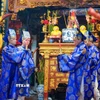 Thực hiện nghi thức lễ Thánh tại Đại đình. (Ảnh: Khánh Hoà/TTXVN)