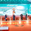 Các đại biểu thực hiện nghi thức khởi công dự án. (Ảnh: Thế Duyệt/TTXVN)