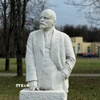 Bức tượng Lê nin trong khuôn viên khu bảo tồn bảo tàng Gorki Leninskie. (Ảnh: Quang Vinh/TTXVN)