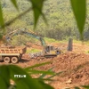 Hoạt động khai thác đá tại khu vực khai thác đá xã Phú Trung, tỉnh Đồng Nai. (Ảnh/TTXVN)