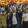 Đại tướng Raúl Castro Ruz, Chủ tịch Miguel Díaz-Canel cùng nhiều quan chức Cuba và các nhà hoạt động đoàn kết từ khắp nơi trên thế giới tham dự Lễ rước đuốc. (Ảnh: TTXVN phát)