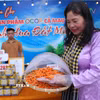 Sản phẩm đặc sản Tôm khô Cà Mau luôn được người tiêu dùng ưa chuộng vì chất lượng sản phẩm tốt, đặc biệt. (Ảnh: Chanh Đa/TTXVN)