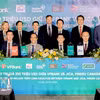 Lãnh đạo các bên tham gia ký kết. (Ảnh: Vietnam+)