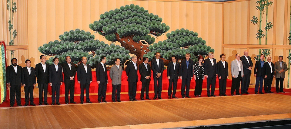 Chủ tịch nước Nguyễn Minh Triết với các trưởng đoàn dự Hội nghị Cấp cao APEC lần thứ 18 tại thành phố Yokohama (Nhật Bản), năm 2010. (Ảnh: Nguyễn Khang/TTXVN)