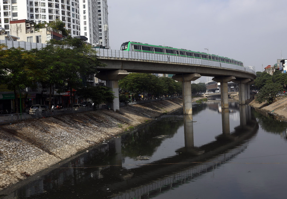 Đường sắt đô thị Cát Linh-Hà Đông có chiều dài tuyến đi trên cao là 13,5km (từ Cát Linh đi Hà Đông) 12 nhà ga trên cao. (Ảnh: Huy Hùng/TTXVN)