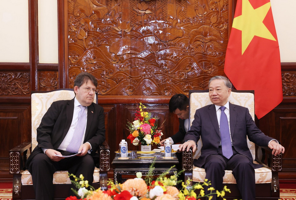 Tổng Bí thư, Chủ tịch nước Tô Lâm tiếp Đại sứ Cộng hòa Áo tại Việt Nam Philippo Agathonnos. (Ảnh: Lâm Khánh/TTXVN)