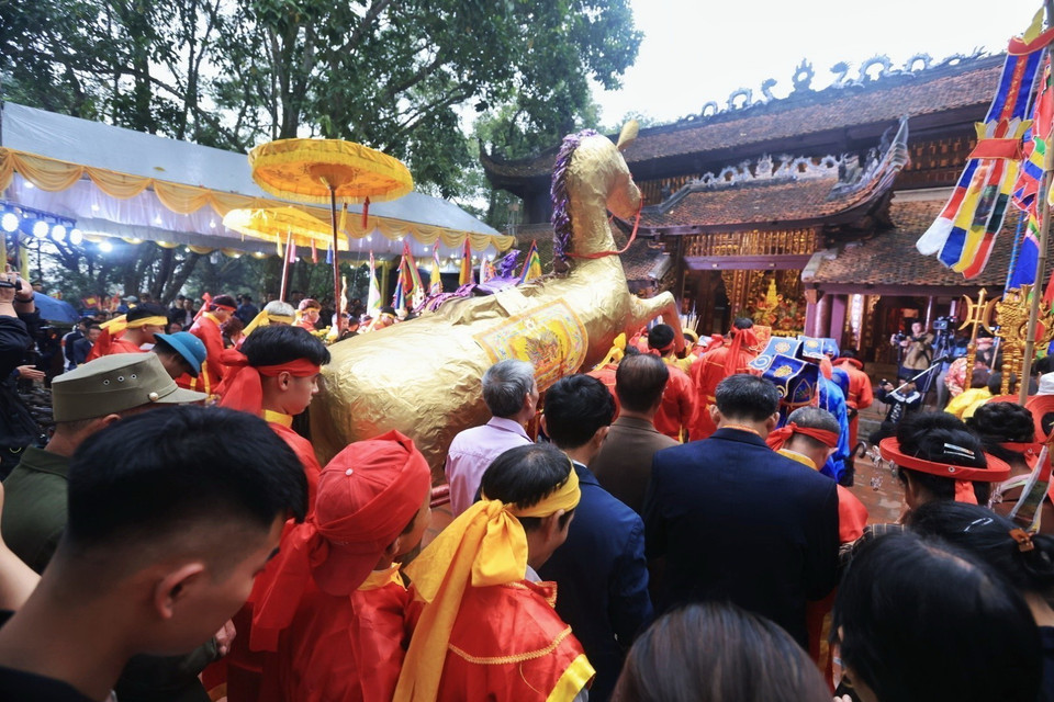 Lễ rước ngựa của thôn Phù Mã (xã Phù Linh). (Ảnh: Tuấn Anh/TTXVN)