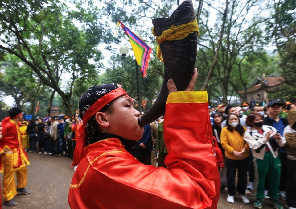 Lễ hội Gióng hàng năm để tưởng nhớ và ca ngợi chiến công của người Anh hùng Thánh Gióng (một trong Tứ bất tử của tín ngưỡng dân gian Việt Nam). (Ảnh: Tuấn Anh/TTXVN)