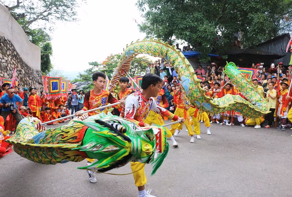 Lễ hội Bà Chúa Xứ còn gọi là Vía Bà được diễn ra ở miếu Bà, tọa lạc tại chân Núi Sam, thành phố Châu Đốc, tỉnh An Giang. Hằng năm, lễ được tổ chức vào ngày 23/4-27/4 âm lịch nhưng ngày Vía Bà chính là ngày 25/4. (Ảnh: Công Mạo/TTXVN)