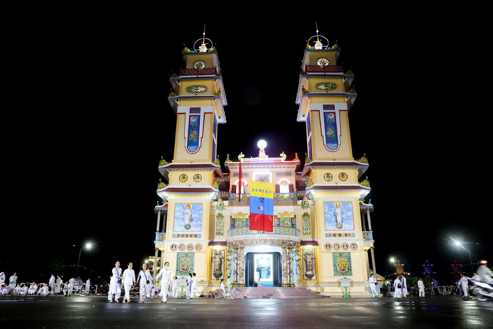 Tòa Thành Cao Đài được xem là Thánh địa lớn nhất của tôn giáo Cao Đài, thu hút hàng triệu lượt du khách tham quan và người theo đạo về hành hương, chiêm bái mỗi năm. (Ảnh: Giang Phương/TTXVN)