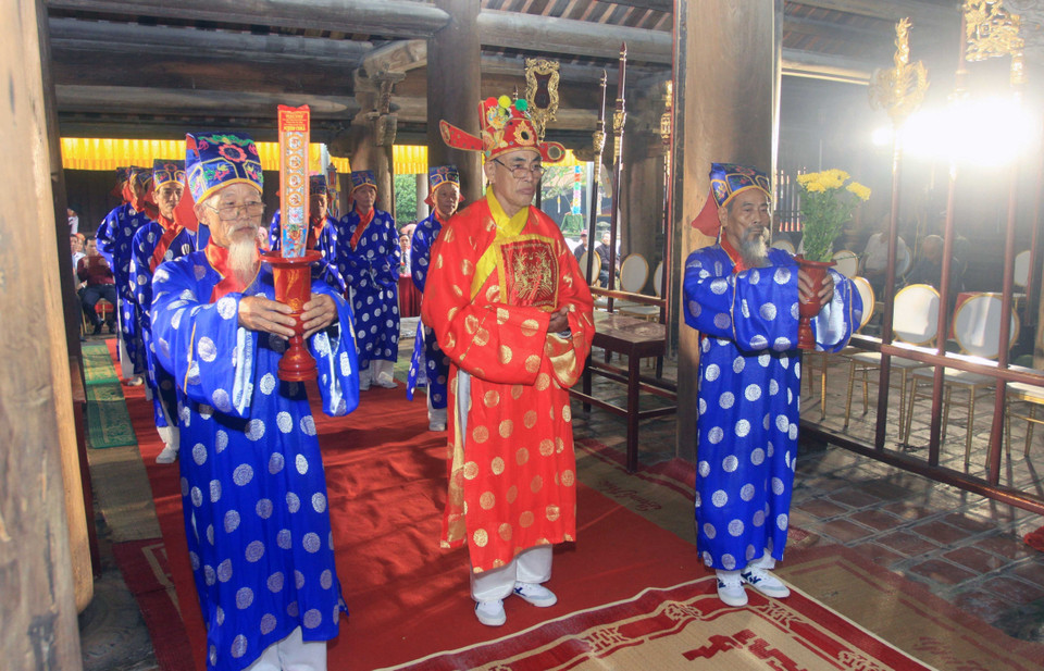 Lễ khai chỉ tại Lễ hội chùa Keo mùa thu năm 2022. (Ảnh: Thế Duyệt/TTXVN)