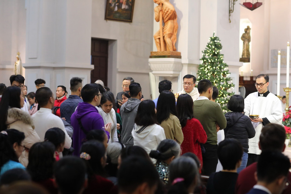 Không khí đón mừng Giáng sinh 2019 của các bạn trẻ tại Hà Nội. (Ảnh: Thành Đạt/TTXVN)