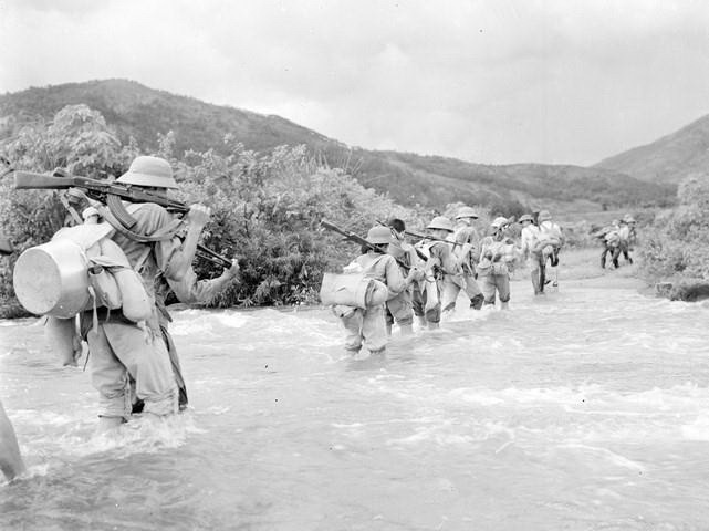 Chiến sỹ công an vũ trang tỉnh Quảng Ninh cơ động tuần tra bảo vệ biên giới phía Bắc (10/1978). (Ảnh: Nguyễn Khuê/TTXVN)