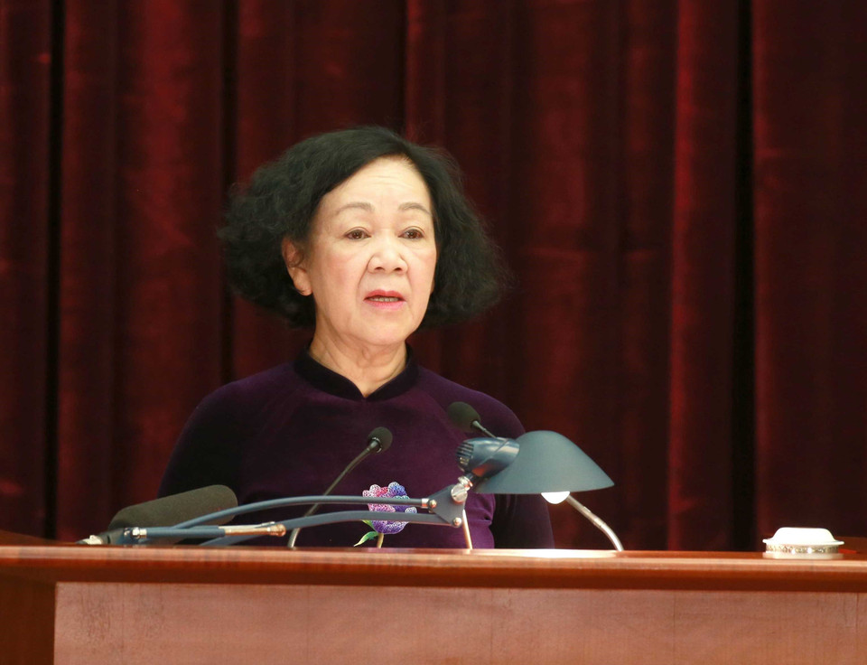 Đồng chí Trương Thị Mai, Ủy viên Bộ Chính trị, Thường trực Ban Bí thư, báo cáo Chương trình Hội nghị Trung ương 8, khóa XIII. (Ảnh: Phương Hoa/TTXVN)