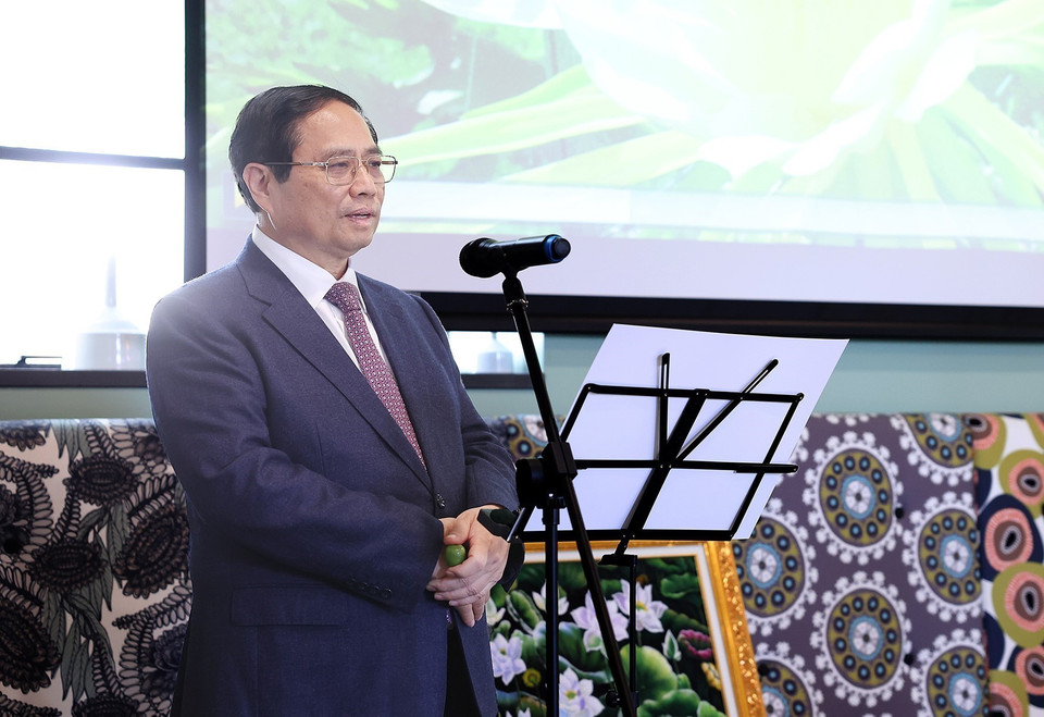 Thủ tướng Phạm Minh Chính phát biểu khi đến thăm Viện nghiên cứu cây trồng và thực phẩm New Zealand. (Ảnh: Dương Giang/TTXVN)