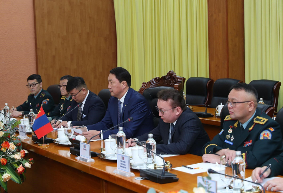Bộ trưởng Quốc phòng Mông Cổ Saikhanbayar Gursed phát biểu tại buổi hội đàm. (Ảnh: Trọng Đức/TTXVN)