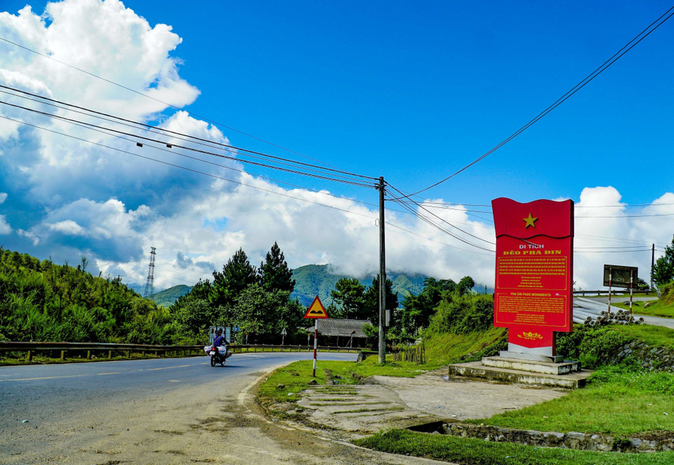 Đèo Pha Đin là Di tích lịch sử cấp Quốc gia. (Ảnh: Xuân Tư/TTXVN)