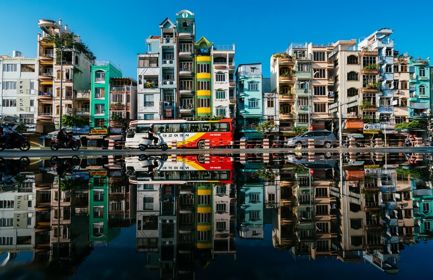 Ngày triều cường ở quận 4, dưới cầu Calmet.