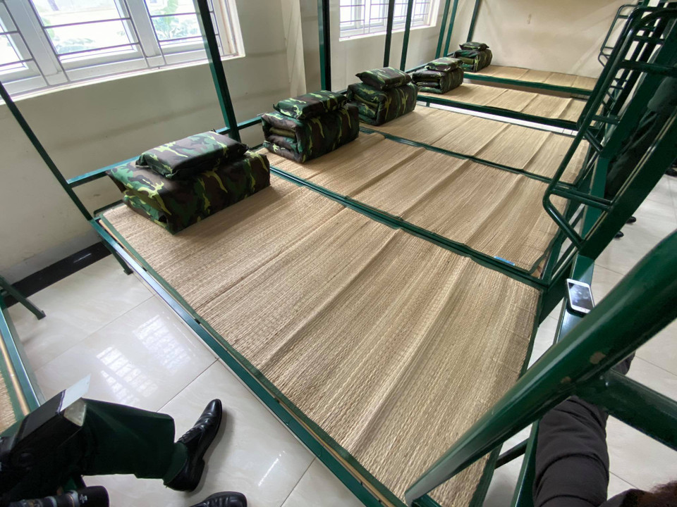 Theo dự kiến, khu vực nhà ở này có thể đón tiếp hơn 700 người cùng lúc. 200 người còn lại sẽ được đưa về ở tại Trung đoàn 59.