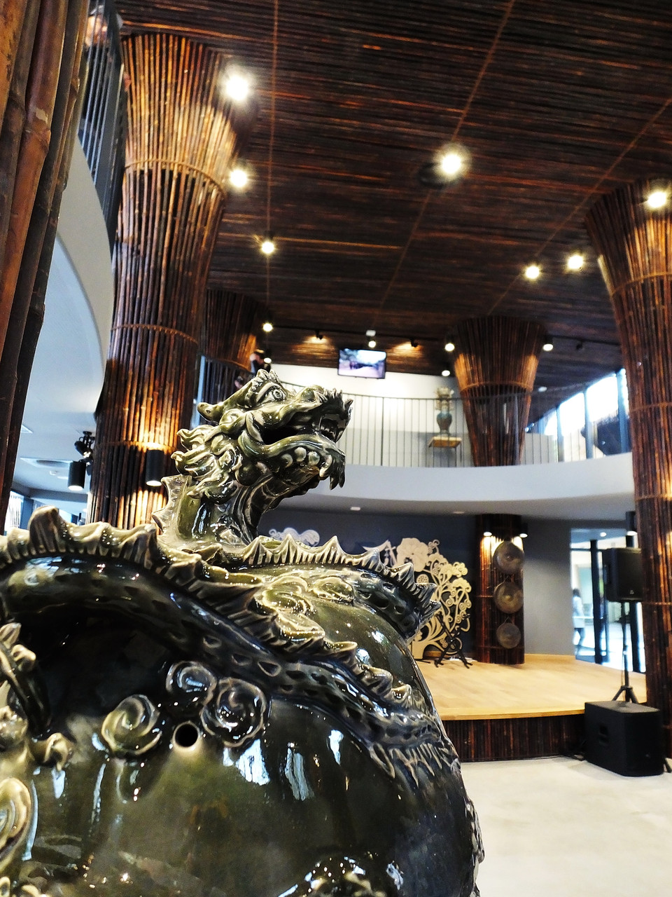 Trang trí nội thất giàu tính truyền thống trong nhà Việt Nam. (Ảnh: Quang Thanh/Vietnam+)