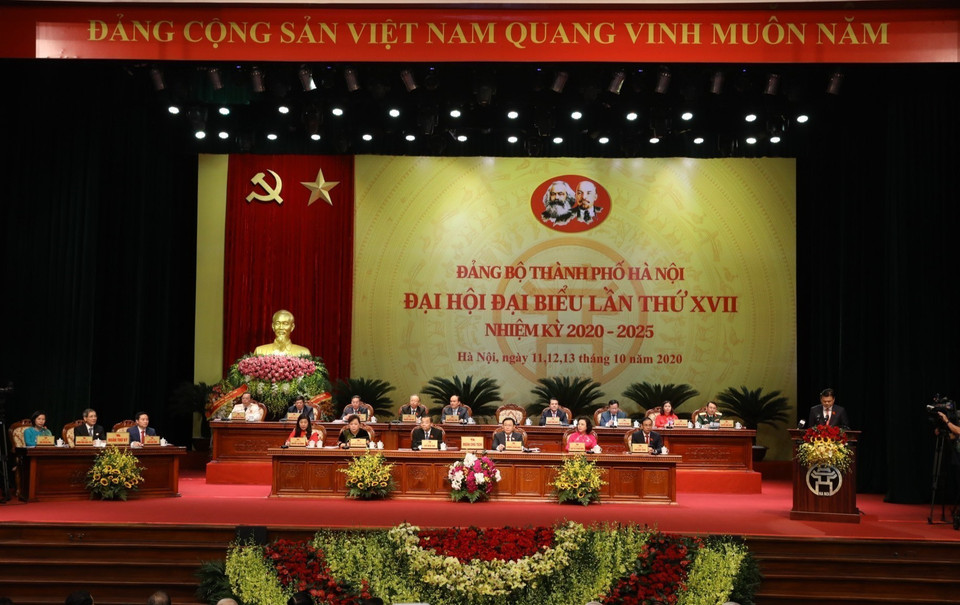 Đoàn Chủ tịch điều hành Đại hội. (Ảnh: Văn Điệp/TTXVN)