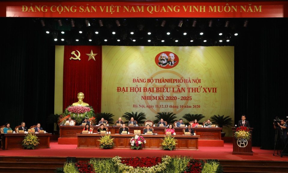 Đoàn Chủ tịch điều hành Đại hội. (Ảnh: Văn Điệp/TTXVN)