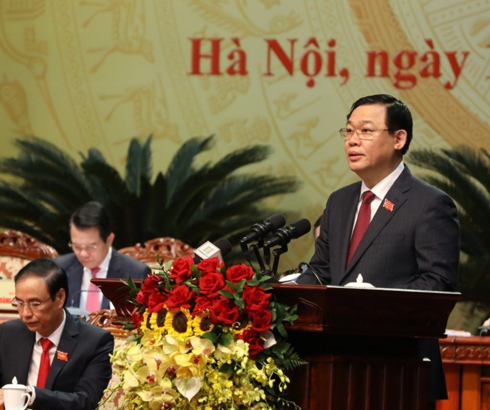 Đồng chí Vương Đình Huệ, Ủy viên Bộ Chính trị, Bí thư Thành ủy, Trưởng đoàn đại biểu Quốc hội thành phố Hà Nội, phát biểu khai mạc. (Ảnh: Văn Điệp/TTXVN)