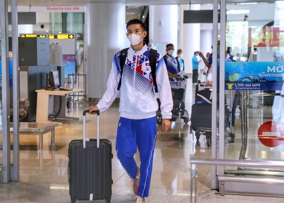 Ngày 6/5, chuyến bay chở đội tuyển Pencak Silat và Bóng đá nữ của Lào đã hạ cánh xuống sân bay quốc tế Nội Bài (Hà Nội). (Ảnh: Tuấn Đức/TTXVN)