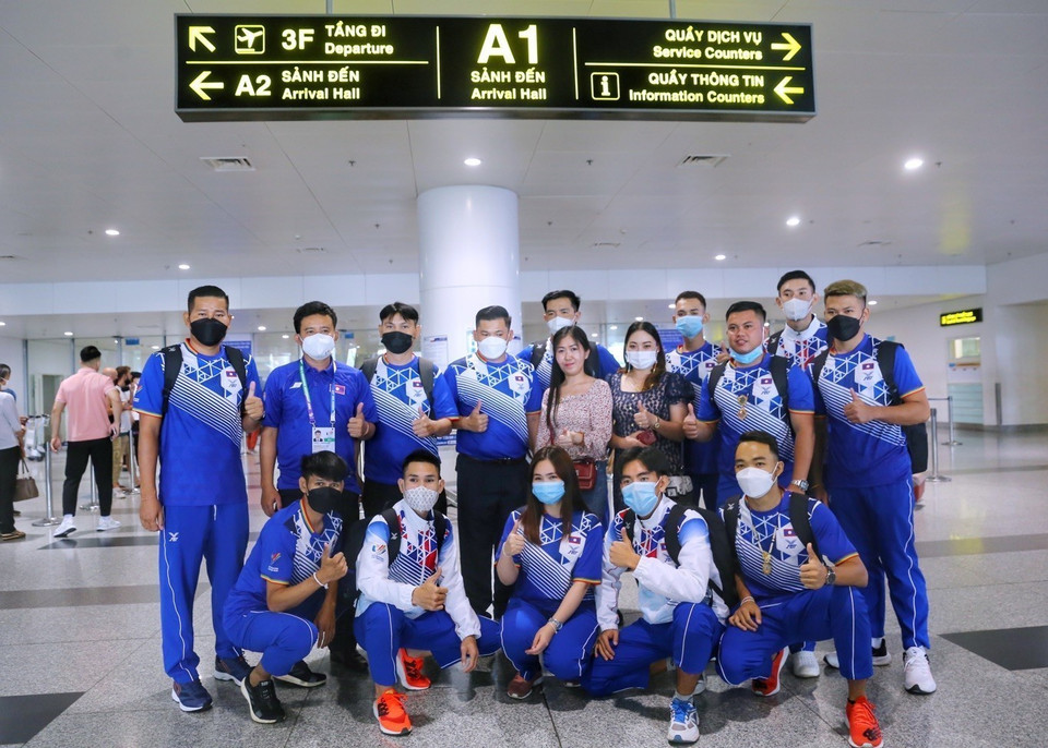 Đội tuyển Pencak Silat Lào tại sân bay Nội Bài. (Ảnh: Tuấn Đức/TTXVN)