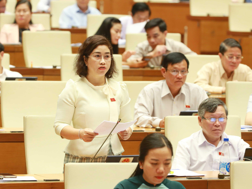 Đại biểu Quốc hội tỉnh Đắk Nông Phạm Thị Kiều phát biểu. (Ảnh: Phương Hoa/TTXVN)