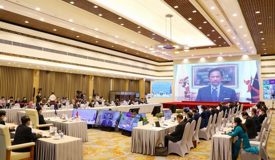 Ngài Haji Hassanal Bolkiah, Quốc vương Brunei Darussalam phát biểu chào mừng khai mạc Đại hội đồng AIPA lần thứ 42 (AIPA 42) tổ chức tại Brunei theo hình thức trực tuyến, với chủ đề “Phát triển quan hệ hợp tác nghị viện trong lĩnh vực kỹ thuật số bao trùm hướng tới Cộng đồng ASEAN năm 2025” (điểm cầu Hà Nội, ngày 23/8/2021). (Ảnh: Văn Điệp/TTXVN)