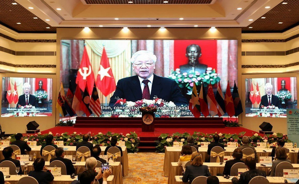 Tổng Bí thư, Chủ tịch nước Nguyễn Phú Trọng phát biểu chào mừng trực tuyến tại lễ Khai mạc Đại hội đồng Liên nghị viện Hiệp hội các quốc gia Đông Nam Á lần thứ 41 ở Trung tâm Hội nghị Quốc tế (Hà Nội, 8/9/2020). (Ảnh: Thống Nhất/TTXVN)