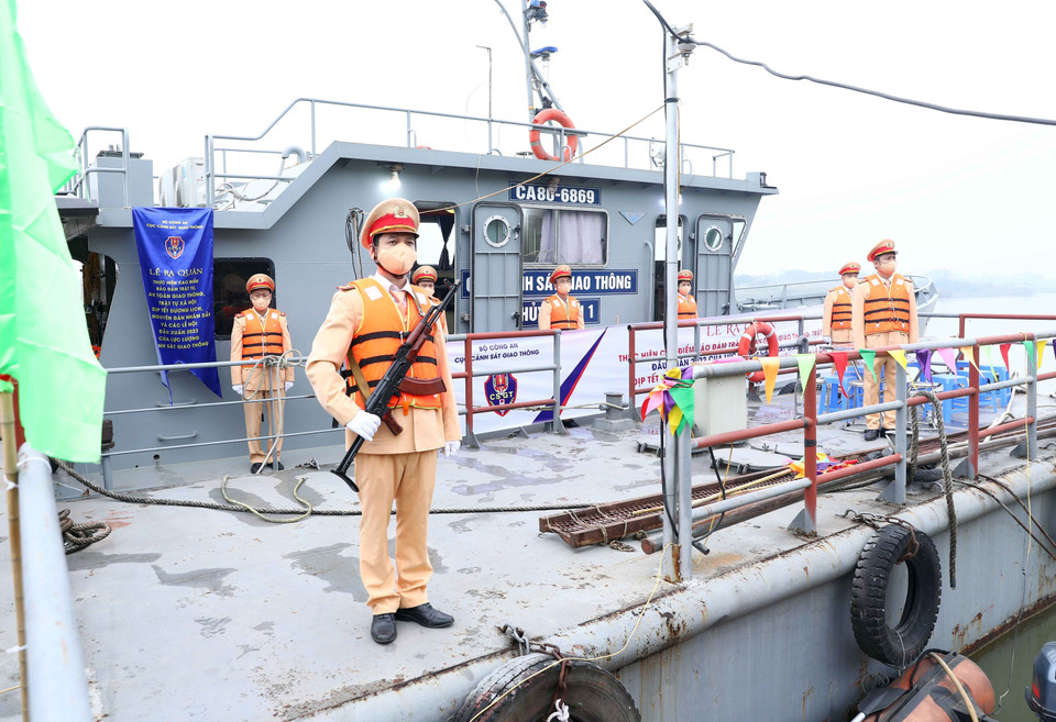 Hình ảnh lễ ra quân. (Ảnh: Phạm Kiên/TTXVN)