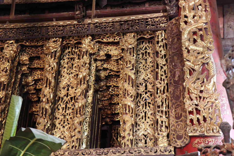 Tầng thứ 4 bức Cửa võng đạt đến trình độ cao của nghệ thuật sơn son thiếp vàng. (Ảnh: Thanh Thương/TTXVN)