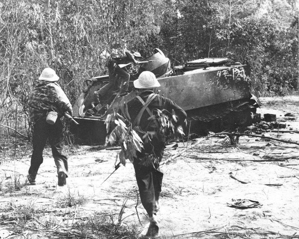 24 giờ sau khi quân và dân các tỉnh ven biển miền Trung và Tây Nguyên nổ súng (đêm 29, rạng ngày 30/1/1968), cuộc Tổng tiến công và nổi dậy đồng loạt nổ ra ở khắp miền Nam. (Ảnh: Tư liệu/TTXVN phát)