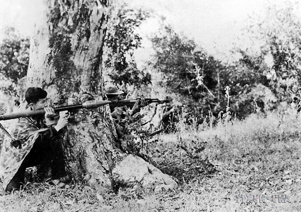 Sau khi đánh chiếm Hóc Môn, quân Giải phóng mặt trận Gia Định đánh địch phản công. (Ảnh: Toàn Phong/Thông tấn xã Giải phóng)