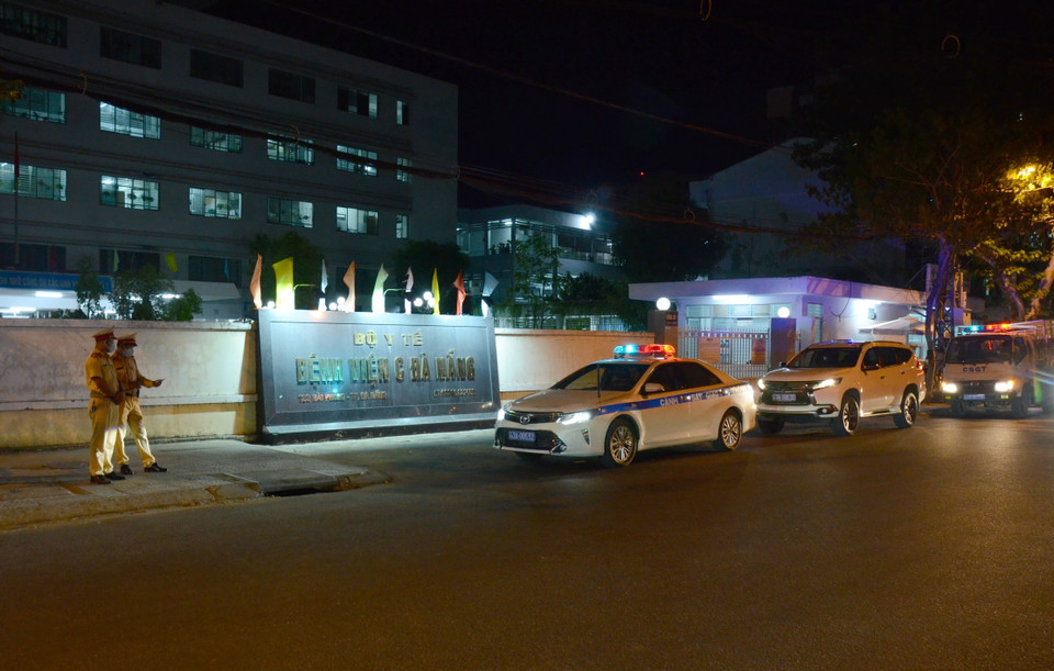 Khu vực cổng Bệnh viện C Đà Nẵng trước khi bị phong tỏa. (Ảnh: Quốc Dũng/TTXVN)
