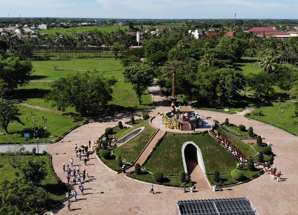 Thành cổ Quảng Trị đã được xếp hạng Di tích quốc gia đặc biệt, là địa chỉ đỏ để giáo dục truyền thống yêu nước và là điểm thu hút khách tham quan trong nước, bạn bè quốc tế đến tri ân, tham quan. (Ảnh: Hoàng Hiếu/TTXVN)