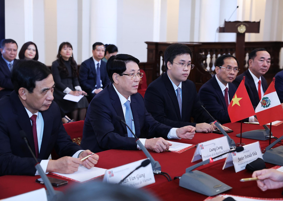 Chủ tịch nước Lương Cường phát biểu tại cuộc hội kiến Chánh án Tòa án Tối cao Peru Javier Arévalo Vela. (Ảnh: Lâm Khánh/TTXVN)