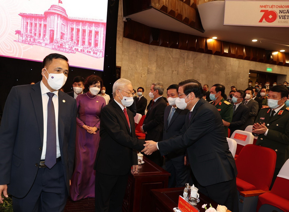 Tổng Bí thư Nguyễn Phú Trọng với các đại biểu dự Lễ kỷ niệm. (Ảnh: Trí Dũng/TTXVN)