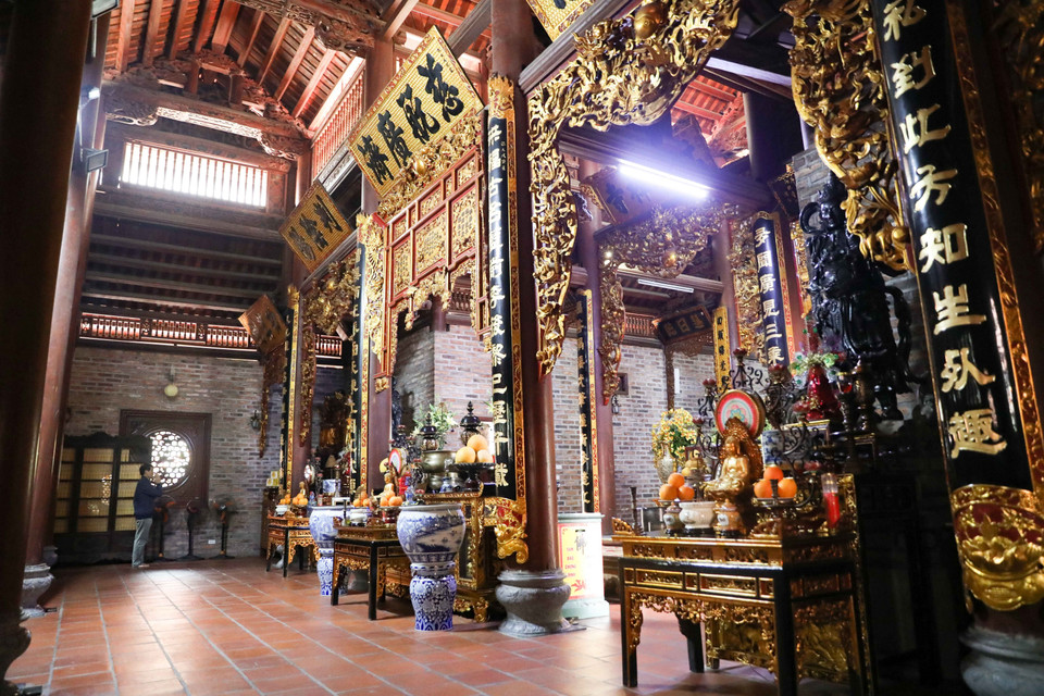 Chùa Hòe Nhai vắng bóng người đi lễ trong sáng ngày Rằm tháng 3. (Ảnh: Thanh Tùng/TTXVN)