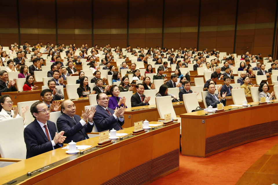 Các đồng chí lãnh đạo, nguyên lãnh đạo Đảng, Nhà nước và đại biểu dự phiên bế mạc Kỳ họp bất thường lần thứ 5, Quốc hội khóa XV. (Ảnh: Nhan Sáng/TTXVN)